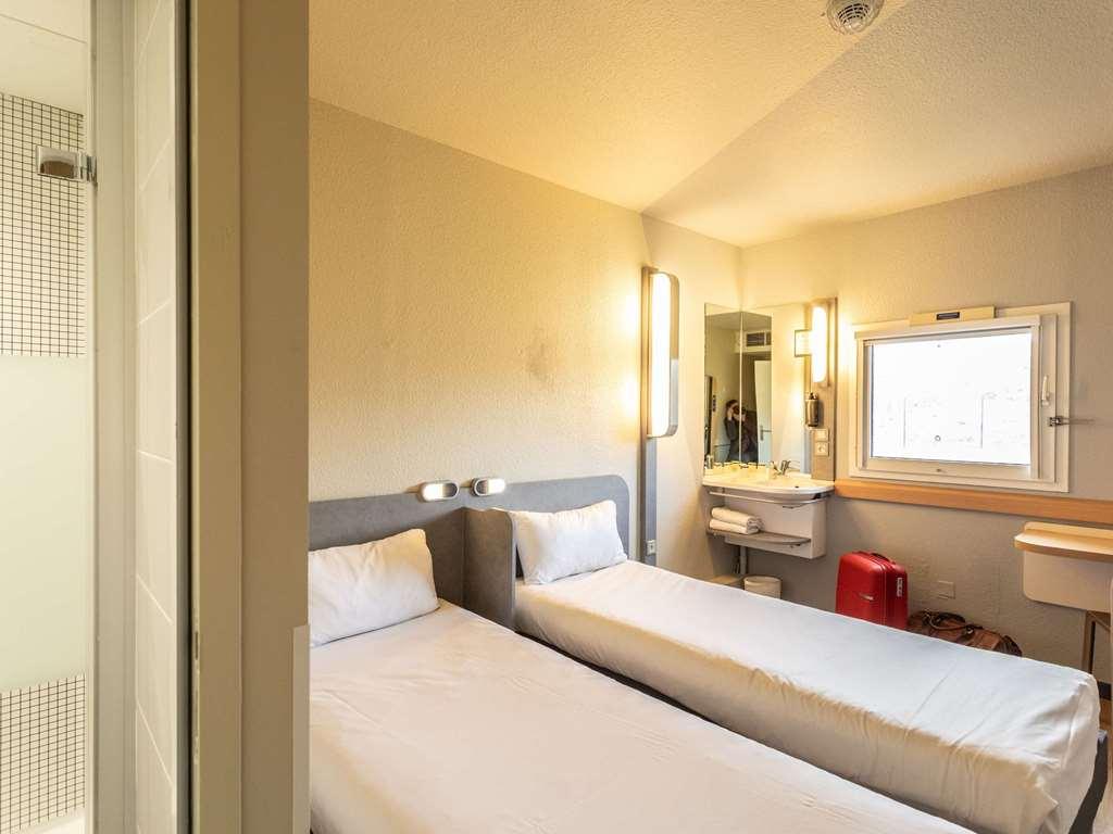 Ibis Budget ブールジュ 部屋 写真